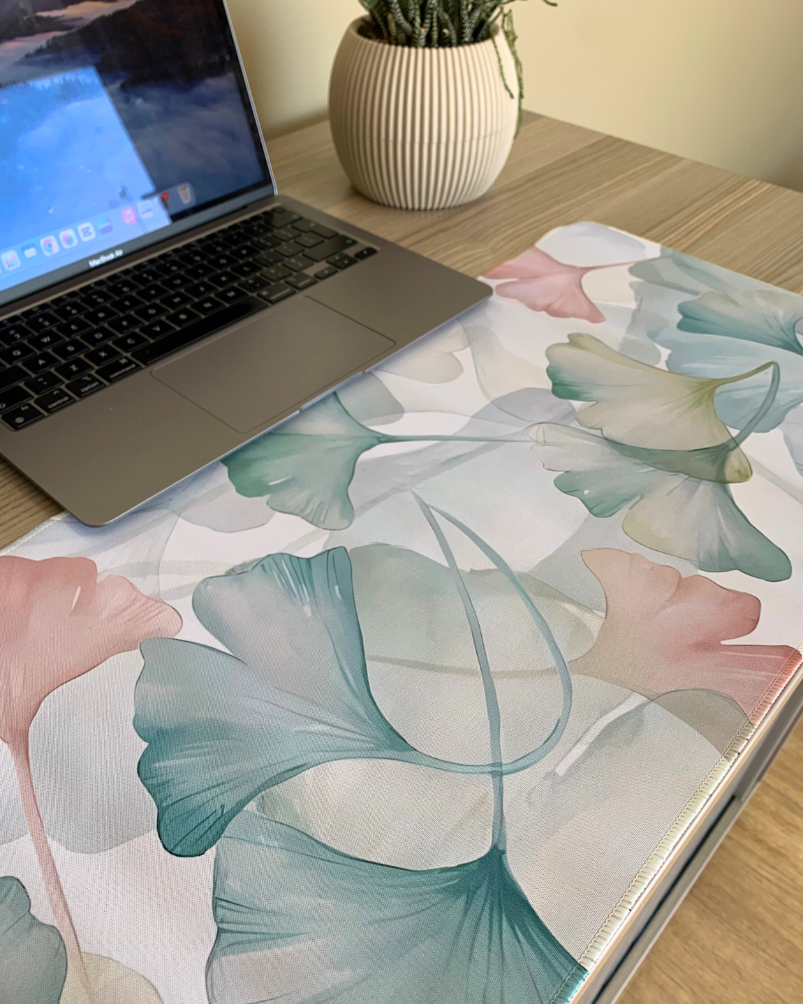 Water Blooms Desk Pad